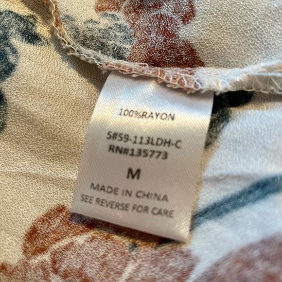 NWOT Vici Floral Wrap Maxi Dress, fits like Small - Picture 7 of 9